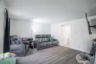 544 Adrian Ct, Brookville, OH 45309 - Photo 5