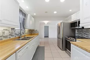 3081 Glengarry Dr, Dayton, OH 45420 - Photo 13