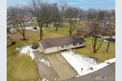 3135 Honeysuckle Drive, Troy, OH 45373 - Photo 3