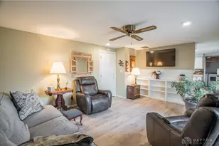 440 Katy Ln, Englewood, OH 45322 - Photo 13