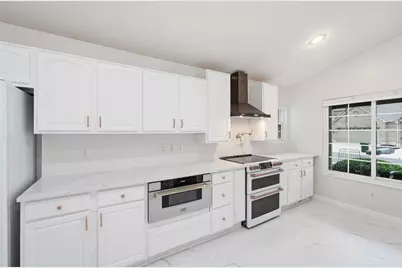 6560 Twin Lakes Drive, Mason, OH 45040 - Photo 15