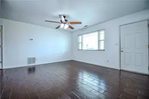 2015 Pennsylvania Dr, Xenia, OH 45385 - Photo 5