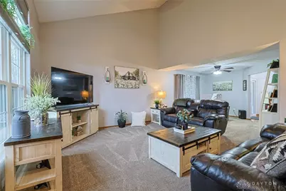 6745 Oakwood Lane, Dayton, OH 45424 - Photo 7