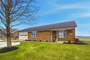 1040 Carson Ln, Springfield, OH 45503 - Photo 1