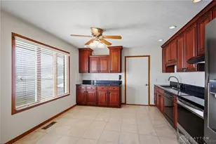 1040 Carson Ln, Springfield, OH 45503 - Photo 11