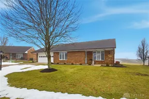 1040 Carson Ln, Springfield, OH 45503 - Photo 3