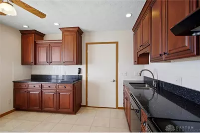 1040 Carson Lane, Springfield, OH 45503 - Photo 15