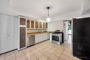 1833 Leona Dr, Cincinnati, OH 45238 - Photo 11