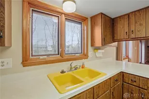 2126 Mohave Dr, Beavercreek, OH 45431 - Photo 15