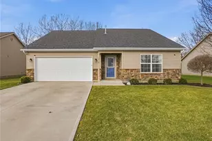 215 Riesling Dr, Englewood, OH 45322 - Photo 1