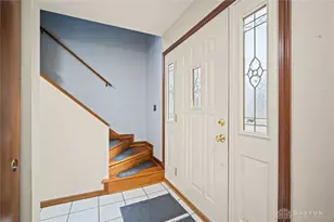 391 Roselake Dr, Dayton, OH 45458 - Photo 7