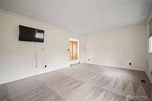 391 Roselake Dr, Dayton, OH 45458 - Photo 9