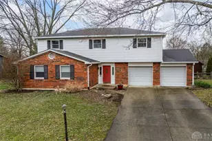 391 Roselake Dr, Dayton, OH 45458 - Photo 1