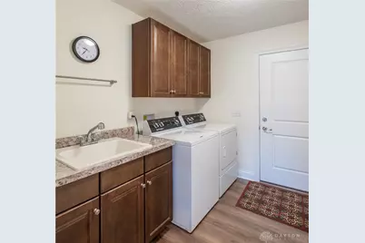 1475 Runnymeade Way, Beavercreek Twp, OH 45385 - Photo 11