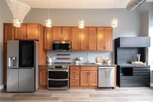 207 E 6th St, Dayton, OH 45402 - Photo 5