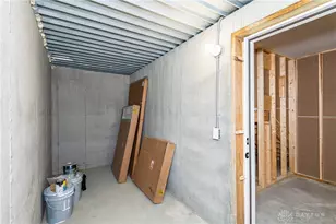 755 W Bentley Cir, Troy, OH 45373 - Photo 55