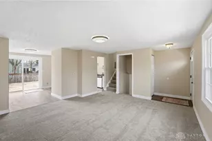 5540 Signet Dr, Huber Heights, OH 45424 - Photo 7