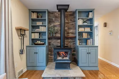 1860 Bledsoe Drive, Bellbrook, OH 45305 - Photo 7