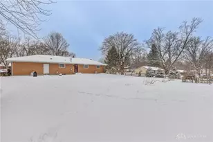 1860 Bledsoe Dr, Bellbrook, OH 45305 - Photo 47