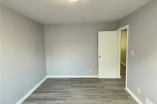 613 Gainsborough Rd, Dayton, OH 45419 - Photo 7