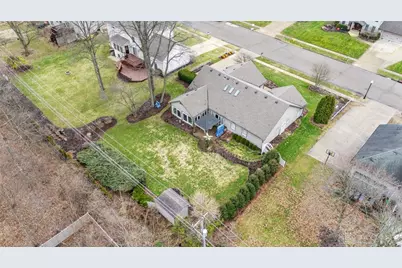 735 Chaucer Lane, Tipp City, OH 45371 - Photo 45