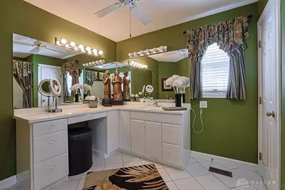 735 Chaucer Lane, Tipp City, OH 45371 - Photo 21