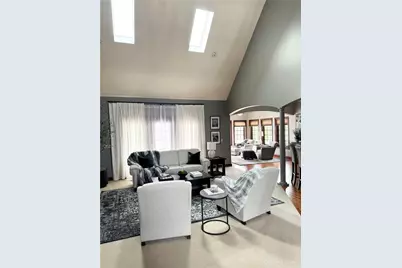 673 Sedgwick Way, Troy, OH 45373 - Photo 9