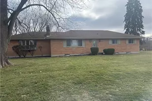 6105 Country Estates Dr, Tipp City, OH 45371 - Photo 1