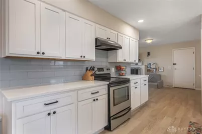 2616 N Emerald Drive, Beavercreek, OH 45431 - Photo 9