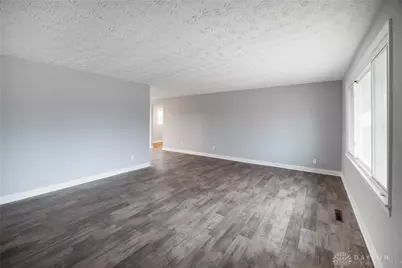 104 Martha Avenue, Dayton, OH 45458 - Photo 5