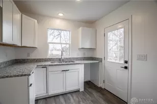 752 Cleverly Rd, Dayton, OH 45417 - Photo 9