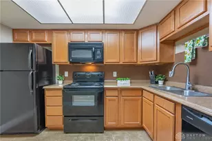 2421 West Alex Bell Road, Dayton, OH 45459 - Photo 7