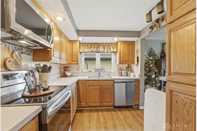 1408 Mapleridge Drive, Fairborn, OH 45324 - Photo 7