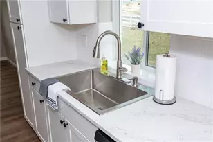 218 Smith St, Dayton, OH 45417 - Photo 9