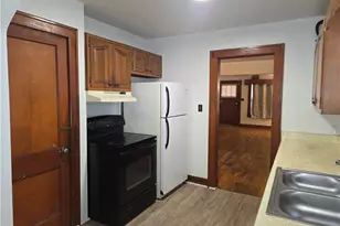 2310 Oakridge Dr, Dayton, OH 45417 - Photo 9