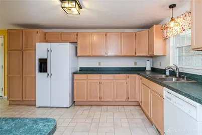 929 N Tecumseh Road, Springfield, OH 45504 - Photo 15