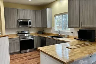 1399 Heritage Trace Ct, Bellbrook, OH 45305 - Photo 7