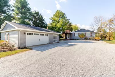 679 Lakengren Drive, Eaton, OH 45320 - Photo 7