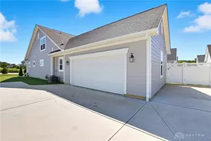 4049 Pepperwell Cir, Sugarcreek Twp, OH 45440 - Photo 37