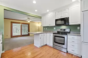 2776 Corlington Dr, Kettering, OH 45440 - Photo 13