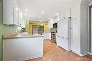 2776 Corlington Dr, Kettering, OH 45440 - Photo 17