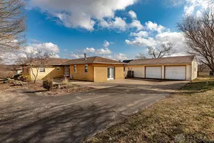 8179 Pleasant Valley Rd, Camden, OH 45311 - Photo 3