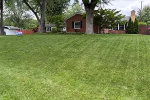 2415 Tennyson Dr, Bellbrook, OH 45305 - Photo 3