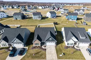 1897 Schmidt Dr, Dayton, OH 45434 - Photo 5