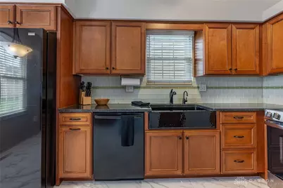 1160 Smugglers Way, Centerville, OH 45459 - Photo 9