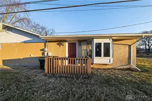 304 Applegate Rd, Englewood, OH 45322 - Photo 5