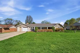 1796 N Belleview Dr, Bellbrook, OH 45305 - Photo 3