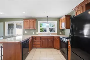 1796 N Belleview Dr, Bellbrook, OH 45305 - Photo 9