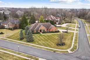 10600 Chestnut Hill Ln, Dayton, OH 45458 - Photo 3