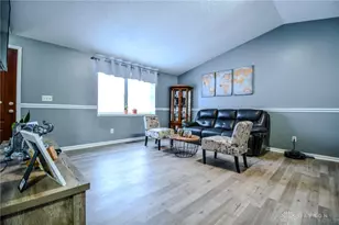 8286 Briar Ridge Ct, Dayton, OH 45424 - Photo 9